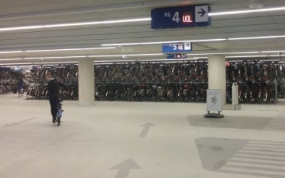 In Olanda si fanno parcheggi solo per ciclisti - ricette-vegane-dal-web - delft bikeparking e1456764565512 400x250 2 - delft bikeparking e1456764565512 400x250 2 - In Olanda si fanno parcheggi solo per ciclisti - ricette-vegane-dal-web-