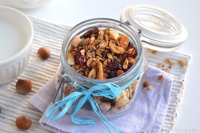 Muesli fatto in casa Muesli ricetta 640x427 1 - Muesli fatto in casa