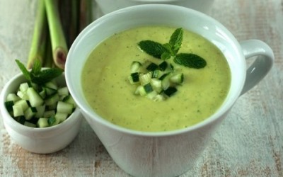 Vellutata fredda di cetriolo e menta: ricetta estiva perfetta - ricette-vegane-dal-web - cucumber mint1 e1372200267555 400x250 1 - cucumber mint1 e1372200267555 400x250 1 - Vellutata fredda di cetriolo e menta: ricetta estiva perfetta - ricette-vegane-dal-web-