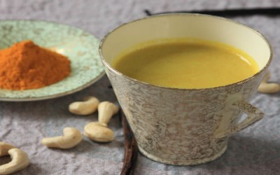 Golden milk, cos’è e come prepararlo - ricette-vegane-dal-web - golden milk1 400x250 1 - golden milk1 400x250 1 - Golden milk, cos’è e come prepararlo - ricette-vegane-dal-web-